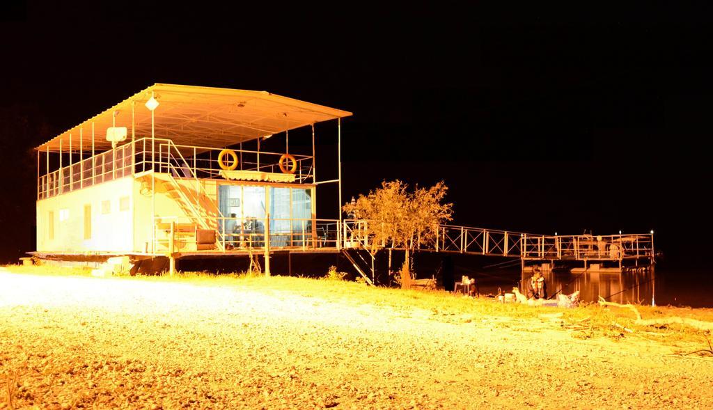 מלון מחמודיה Delta Pontoon מראה חיצוני תמונה